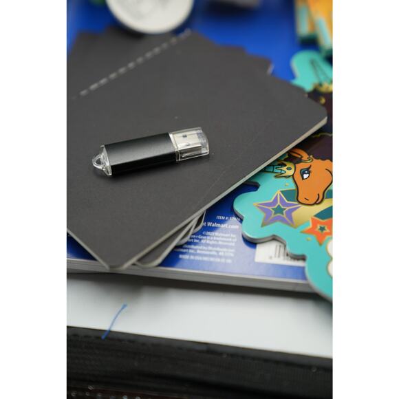 Back-to-School Splash Bundle - All in Motion + Shark Lunchbox Edition - Picture 6 of 15